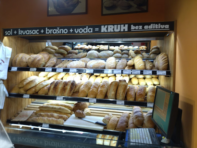 Ul. Josipa Hatzea 1, 10000, Zagreb