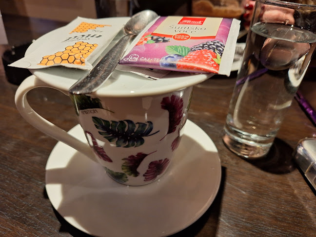 Opinii despre Caffe bar Dugi în Zagreb - Gastronomija i ugostiteljstvo