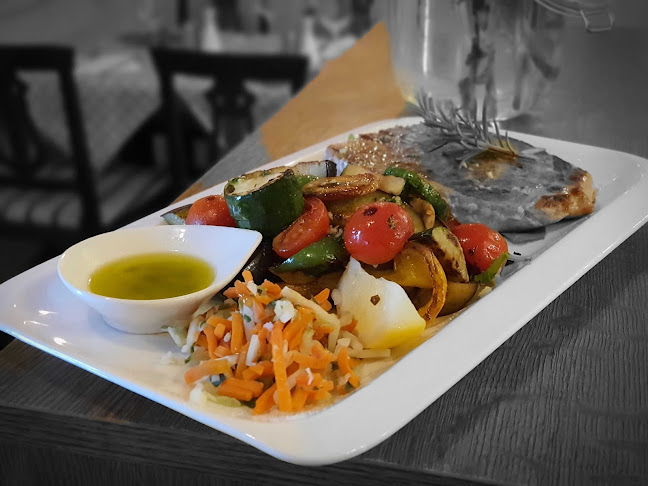 Mama's Pot Tavern - Gastronomija i ugostiteljstvo