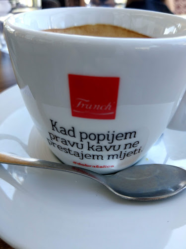 Ul. Antuna Barca 3g, 23000, Zadar