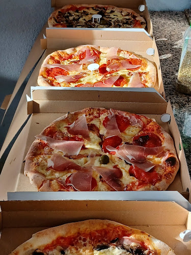 Fast Food & Pizza Lucky Vir