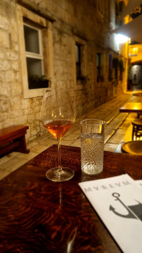 Comentarii opinii despre Mvsevm Vis