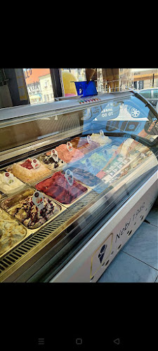 Nebi - Gastronomija i ugostiteljstvo