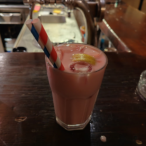 Ul. Iza Lože 3, 21000, Split