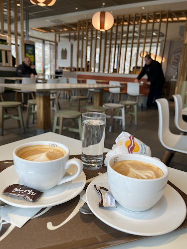 McDonald's Vrata Jadrana, Kastav - Gastronomija i ugostiteljstvo