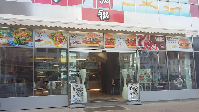 Trg bana Josipa Jelačića 3, 10000, Zagreb