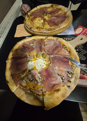 Opinii despre Pizzeria Zlatna kuna în Zagreb - Gastronomija i ugostiteljstvo