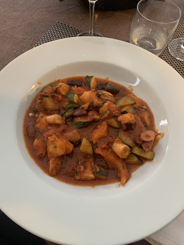 Opinii despre Barba Danilo's Wine, Aperitifs & Istrian Snacks în Rovinj - Gastronomija i ugostiteljstvo