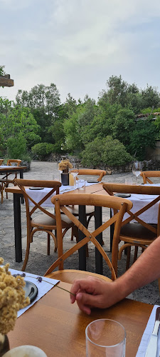 Vrsi bb, 20275, Žrnovo