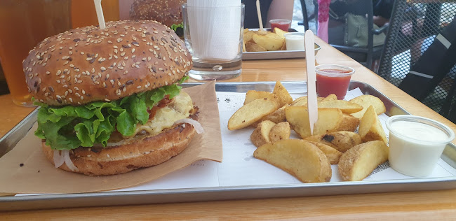 Comentarii opinii despre Burger Bar Bagatin