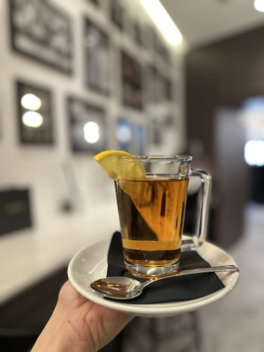 Charlie Caffe Bar - Gastronomija i ugostiteljstvo