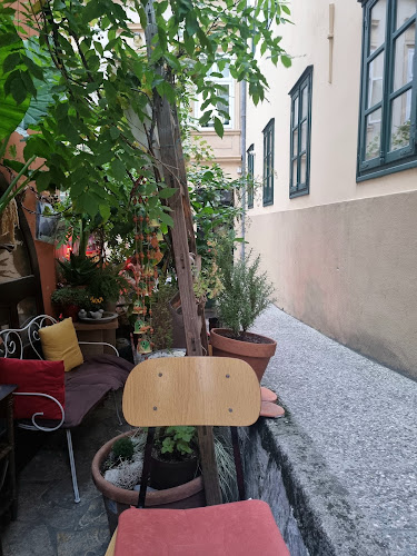 Ul. Pavla Radića 36, 10000, Zagreb