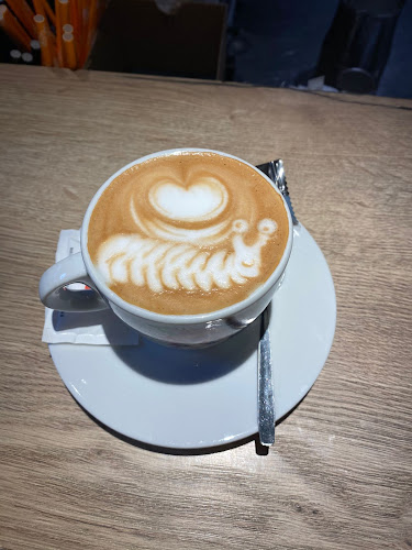 Opinii despre Caffe bar DVOJKA în Zagreb - Gastronomija i ugostiteljstvo