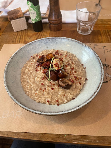 Uje restaurant - Gastronomija i ugostiteljstvo