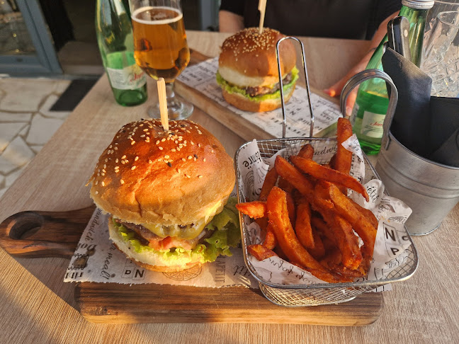 Luigi's restaurant (burger & pizza bar) - Kaštel Novi