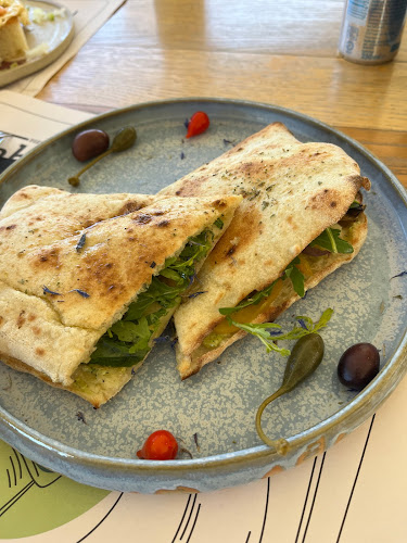 Ul. Riva Svetoga Mikule 11, 21485, Komiža