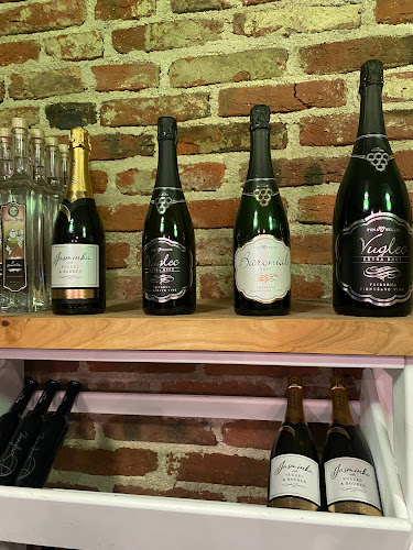 Restoran, vinarija i pansion Vuglec Breg - Škarićevo