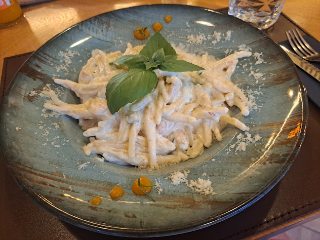 Pod Zvon - Gastronomija i ugostiteljstvo