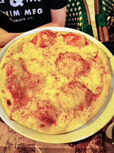 Carrarina poljana 1, 21000, Split