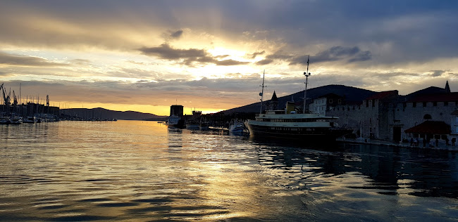 Opinii despre Trogir în Trogir - Gastronomija i ugostiteljstvo