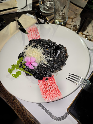 Konoba Porto Rosso - Gastronomija i ugostiteljstvo