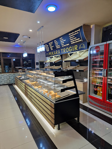 Opinii despre PEKARA TROGIR, OBRT ZA PROIZVODNJU KRUHA I PECIVA în Trogir - Gastronomija i ugostiteljstvo