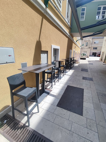 Trg žrtava fašizma 8, 51550, Mali Lošinj