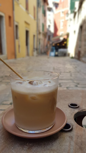 Opinii despre Augusto Coffee Shop în Rovinj - Gastronomija i ugostiteljstvo