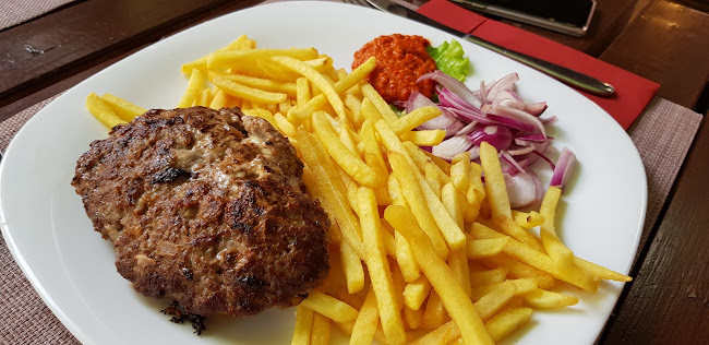 Branimirova ul. 15, 23232, Nin