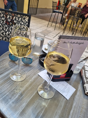 Comentarii opinii despre Bristol Caffe Bar