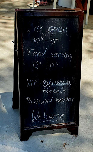 Restoran Velaris, - Gastronomija i ugostiteljstvo