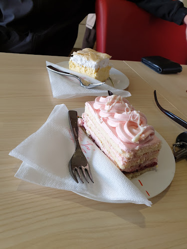 Pizzeria i slastičarna Tina - Gastronomija i ugostiteljstvo