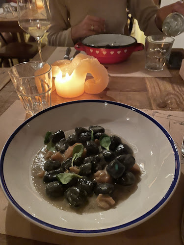 Dominisova ul. 3, 21000, Split