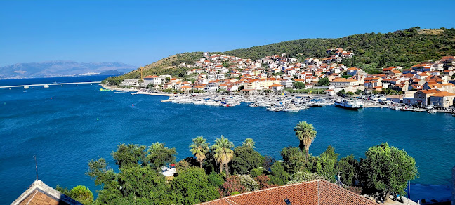 Radovanov trg 8, 21220, Trogir