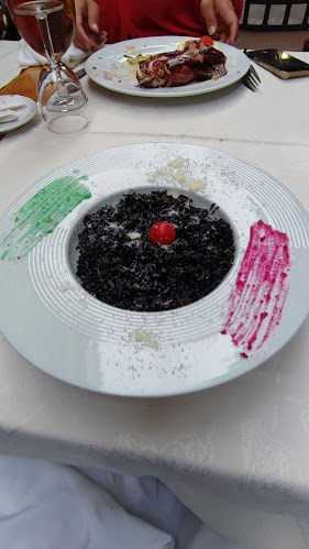 Opinii despre Restaurant Palace Paladini în Hvar - Gastronomija i ugostiteljstvo