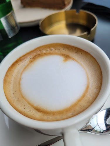 Kavana Piaf - Gastronomija i ugostiteljstvo