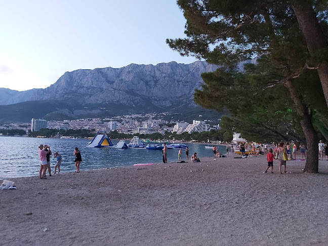 Makarana - Gastronomija i ugostiteljstvo