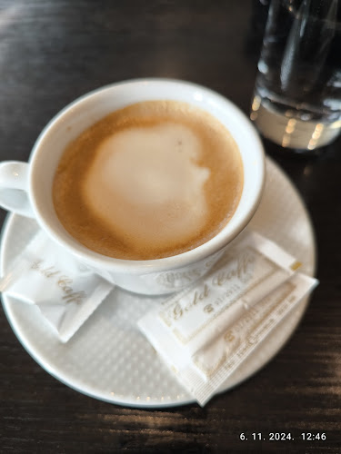 Opinii despre Gold caffe în Zagreb - Gastronomija i ugostiteljstvo