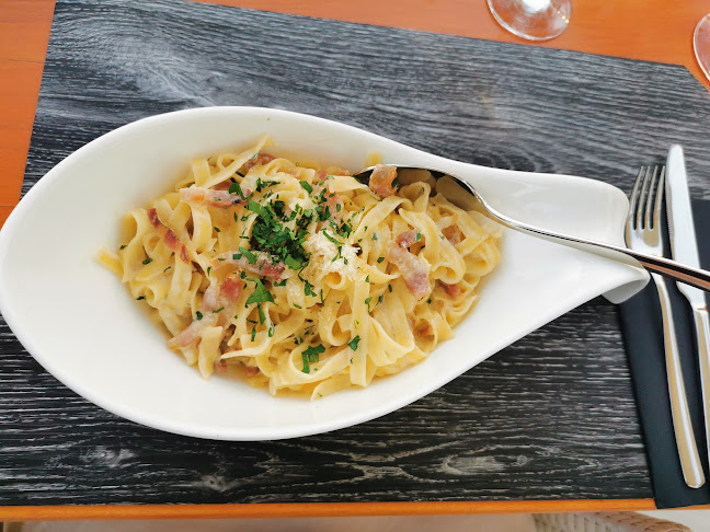 Opinii despre Bazilika Novalja în Novalja - Gastronomija i ugostiteljstvo