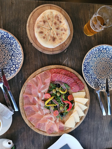 Restoran Jezero - Gastronomija i ugostiteljstvo