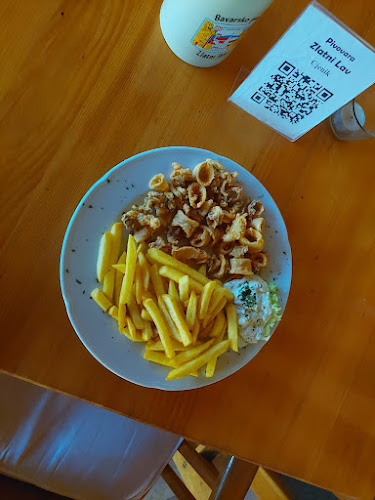 Bavarska pivnica Zlatni Lav - Gastronomija i ugostiteljstvo