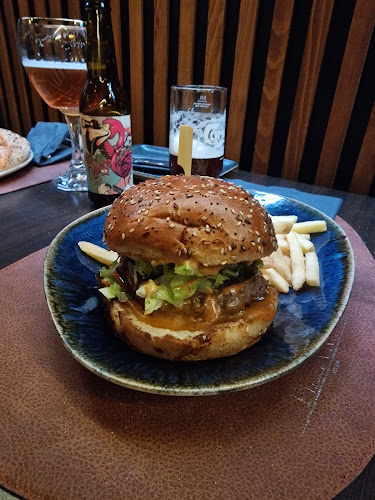 Pizza Re” - Gastronomija i ugostiteljstvo