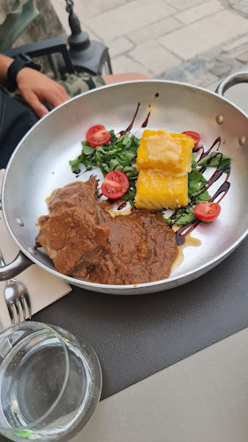 Trg Josefa Ressela 2, 52424, Motovun