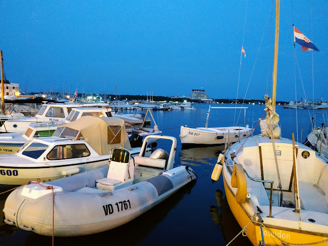 Caffe Bar Dalmatino - Gastronomija i ugostiteljstvo