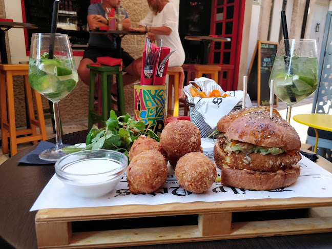 LOLA Bar & Street food