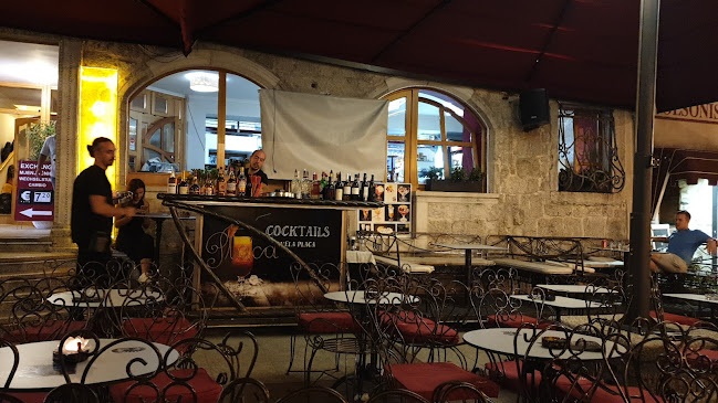 Placa - Gastronomija i ugostiteljstvo