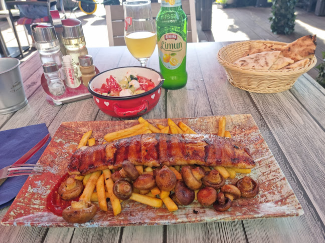 Opinii despre Pizzeria Novi Saloon în Osijek - Gastronomija i ugostiteljstvo