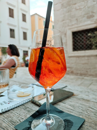 Coffee & Wine bar NaMaLo (Na Maloj Loži) - Šibenik