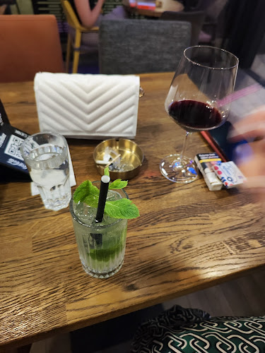 Vivas Bar Bundek - Gastronomija i ugostiteljstvo