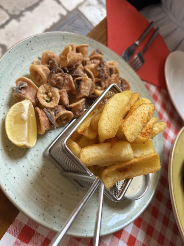 Mama's Pot Tavern - Gastronomija i ugostiteljstvo